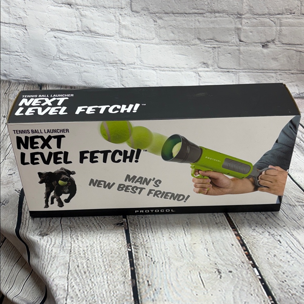 Green Tennis Ball Launcher NWT